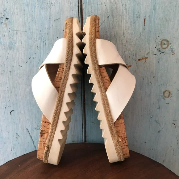 Wanted white sandals with criss-crossed straps, cork & white soles, size 8 - Picture 8 of 10